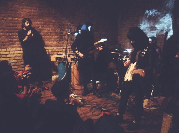 راک ایرانی گروه فینچز کج کول کجکول میدان آزادی دالون موسیقی خانه نمایش دا
